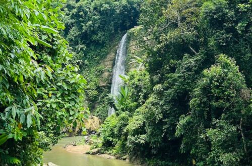 মাধবকুণ্ড জলপ্রপাত মৌলভীবাজার